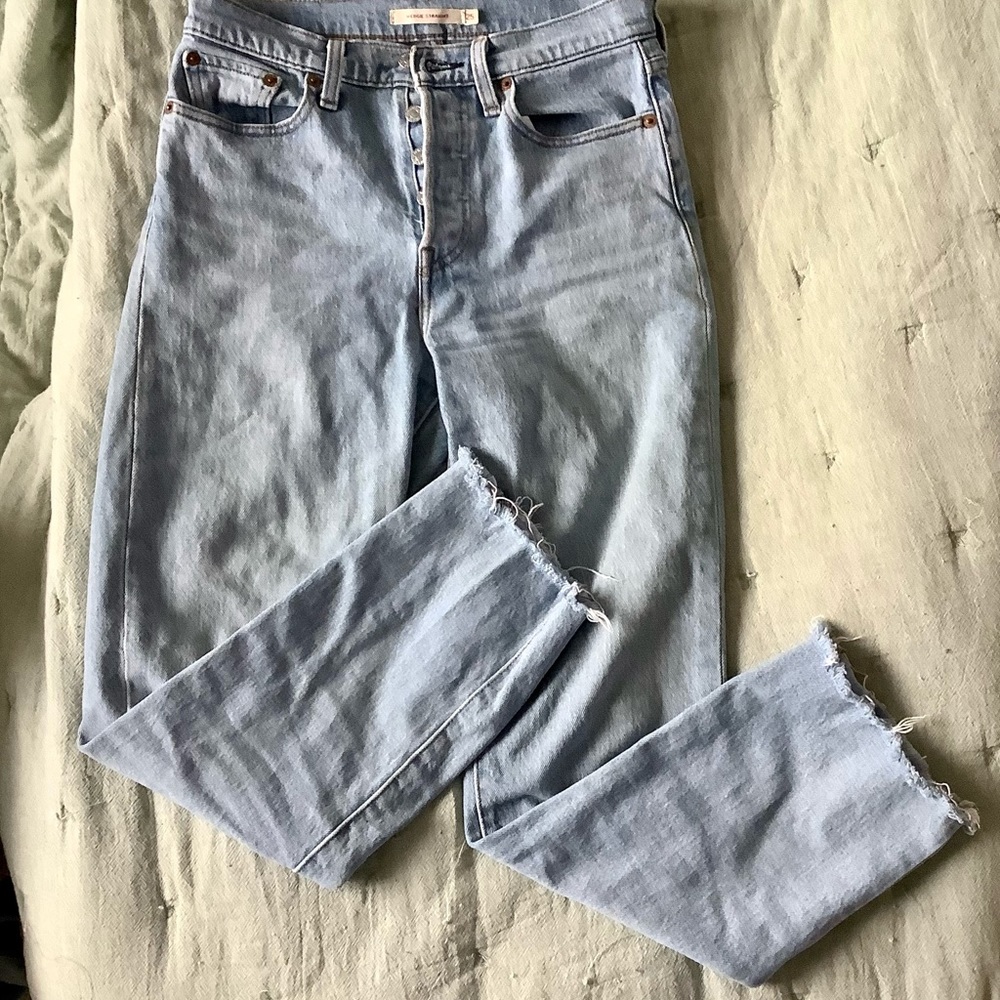 Levi’s Wedgie Straight Jeans Size 25